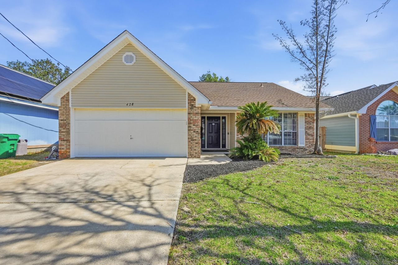 428 Sandy Ridge Circle, Mary Esther, FL 32569 Main Photo