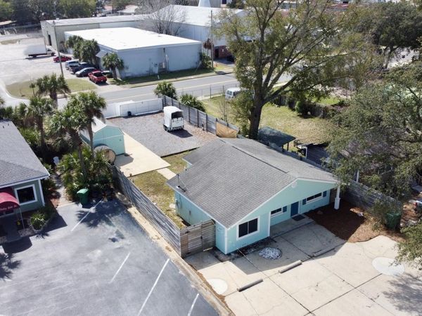 31 NE Kelly Avenue, Fort Walton Beach, FL 32548