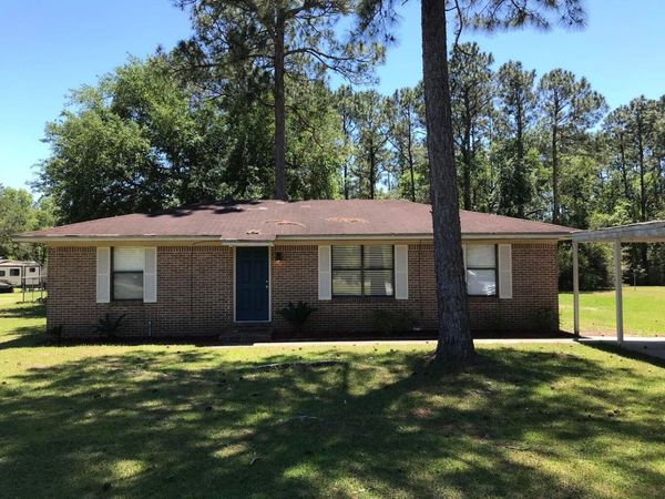 1952 Co Hwy 3280, Freeport, FL 32439