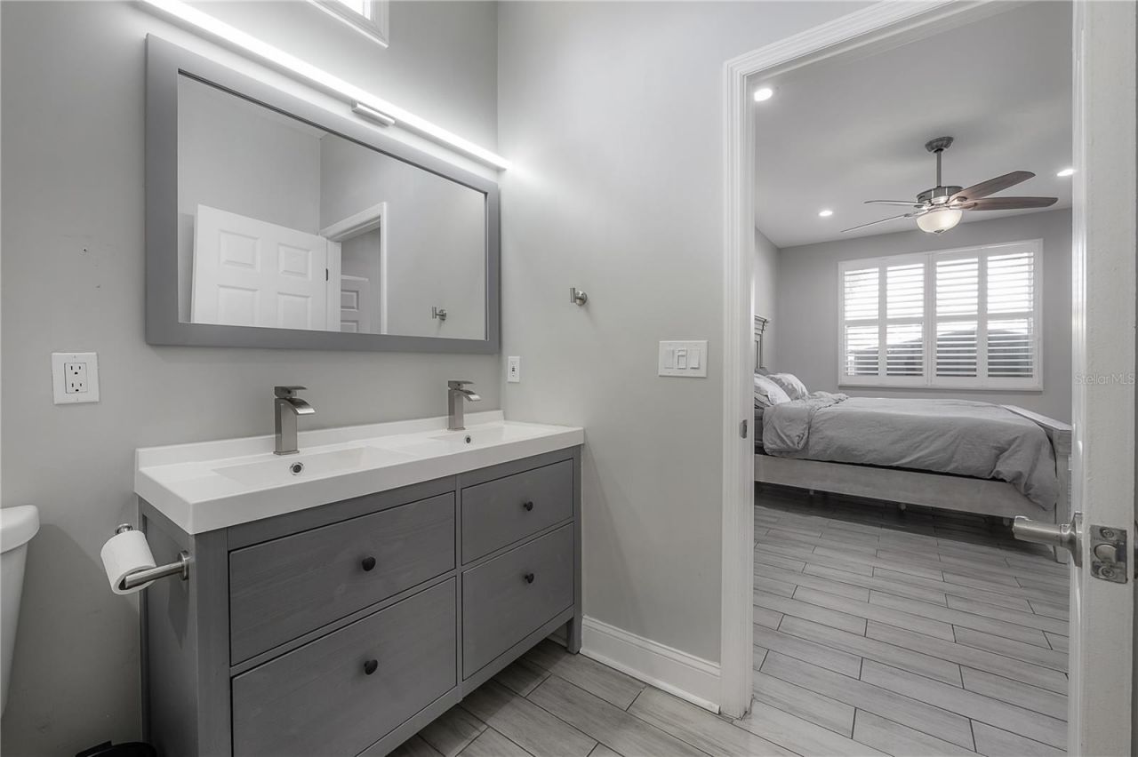 2341 W Chestnut Street, Tampa, FL 33607 Photo