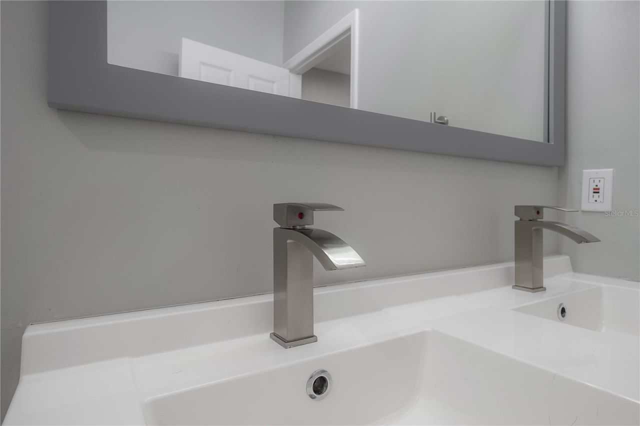 2341 W Chestnut Street, Tampa, FL 33607 Photo