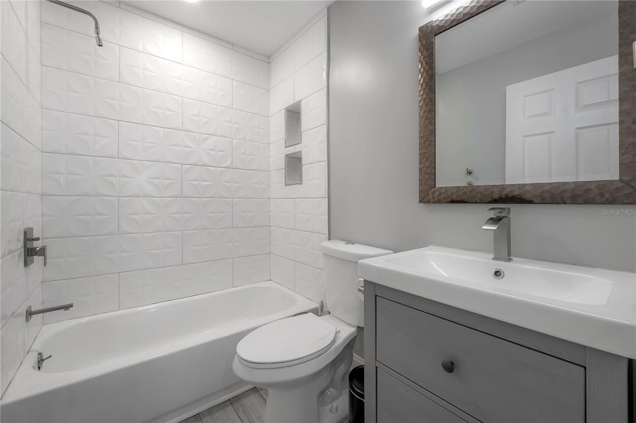 2341 W Chestnut Street, Tampa, FL 33607 Photo