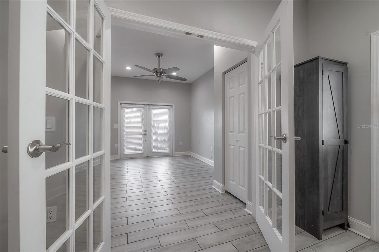 2341 W Chestnut Street, Tampa, FL 33607 Photo