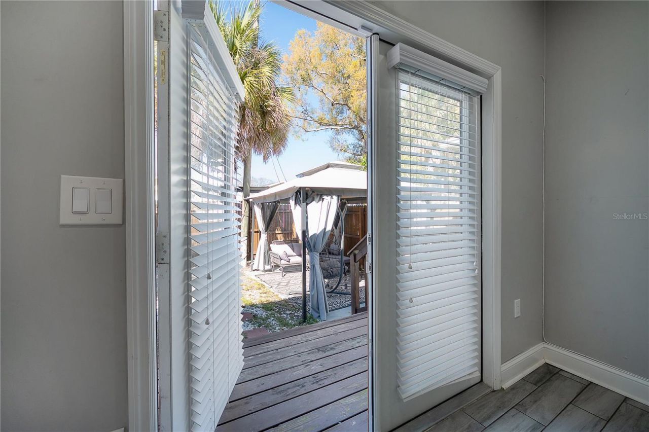 2341 W Chestnut Street, Tampa, FL 33607 Photo