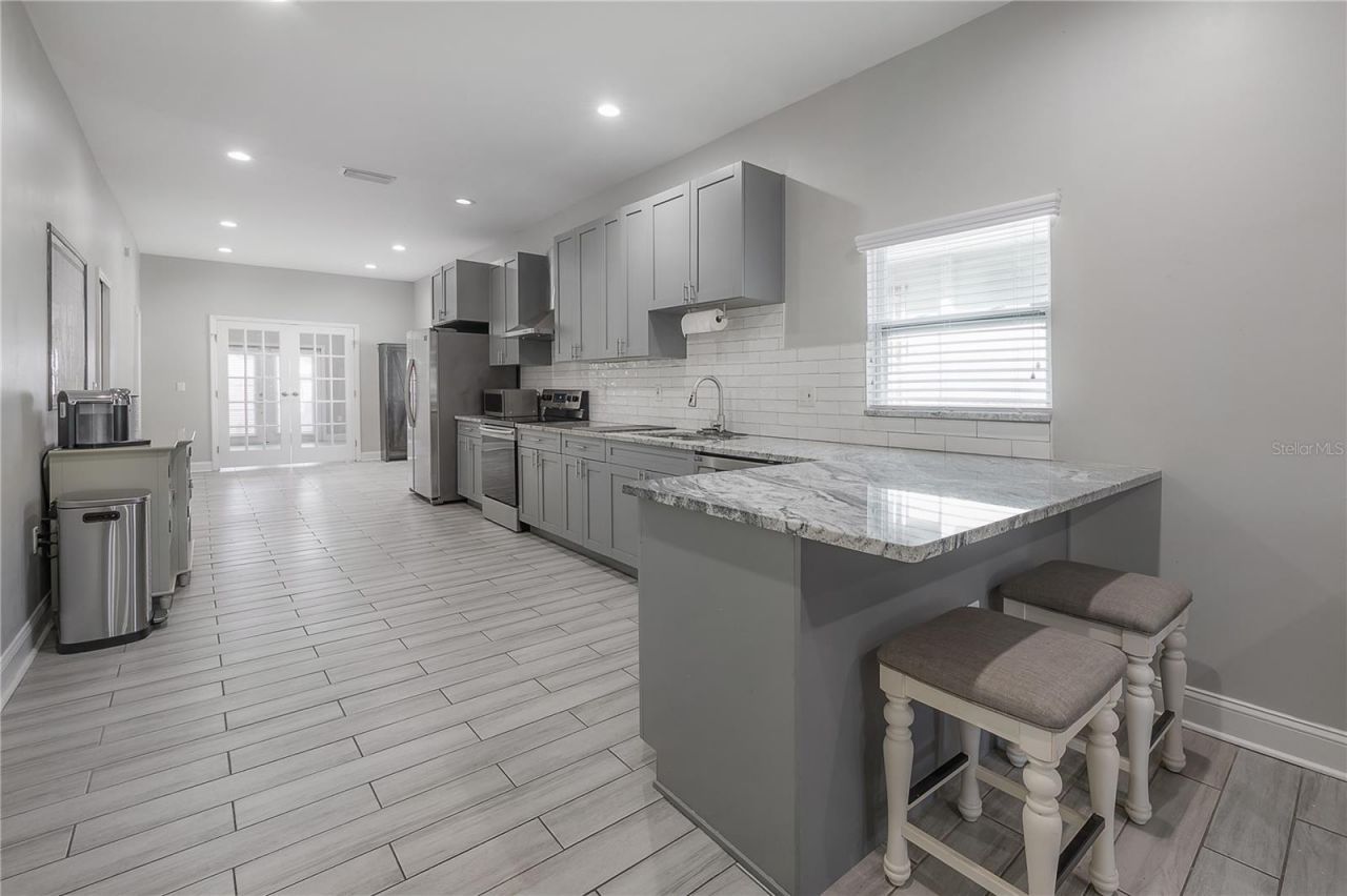 2341 W Chestnut Street, Tampa, FL 33607 Photo