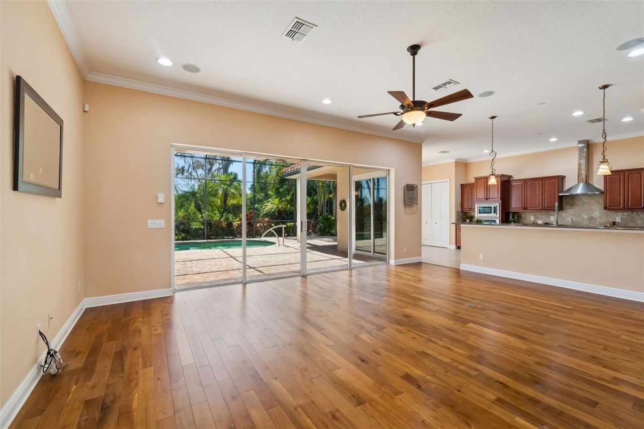 2630 Grand Lakeside Drive, Palm Harbor, FL 34684 Photo