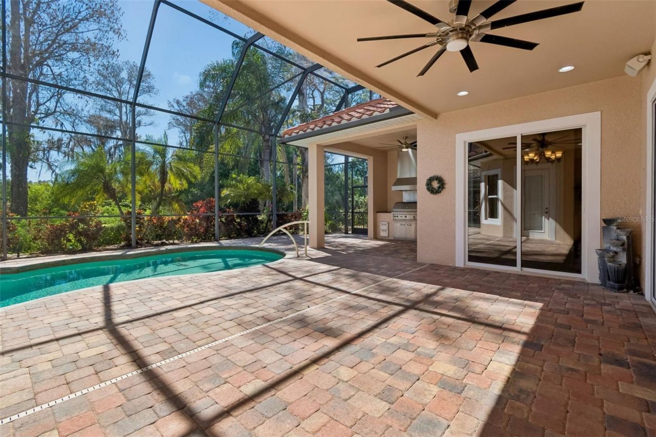 2630 Grand Lakeside Drive, Palm Harbor, FL 34684 Photo