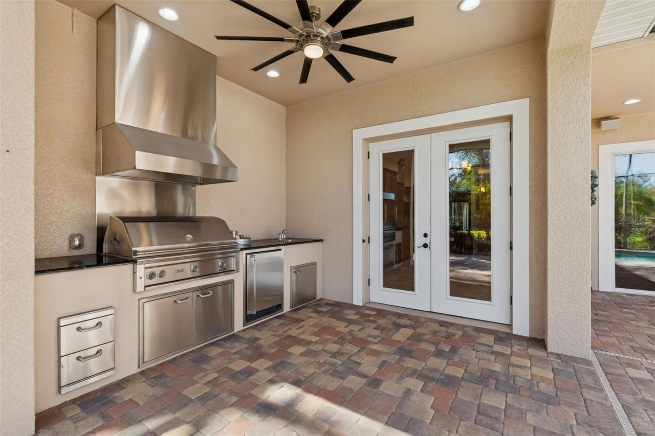 2630 Grand Lakeside Drive, Palm Harbor, FL 34684 Photo