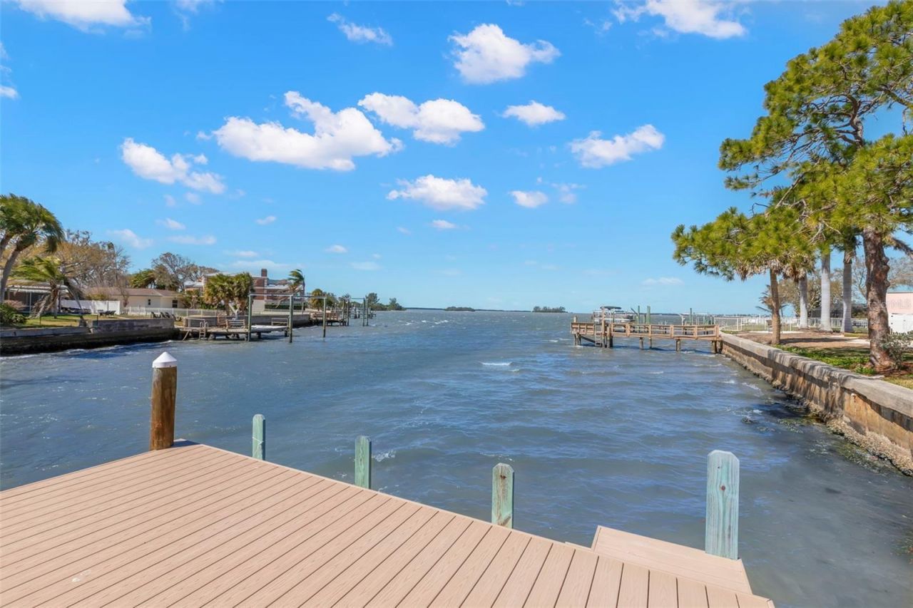 101 Shore Drive, Dunedin, FL 34698 Photo