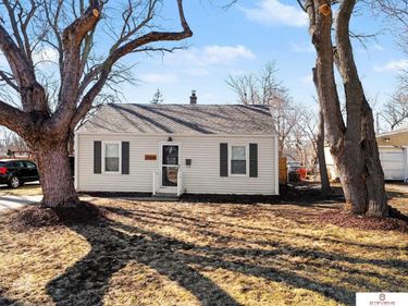 2504 Washington Street, Bellevue, NE 68005