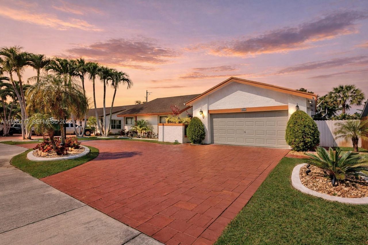 9400 SW 100th Ave Rd, Miami, FL 33176 Photo