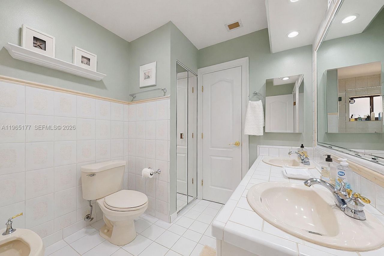 9400 SW 100th Ave Rd, Miami, FL 33176 Photo