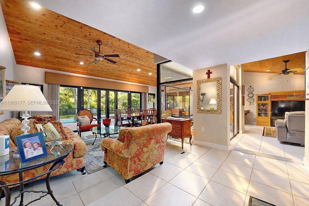 9400 SW 100th Ave Rd, Miami, FL 33176 Photo