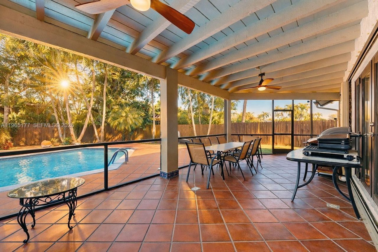 9400 SW 100th Ave Rd, Miami, FL 33176 Photo