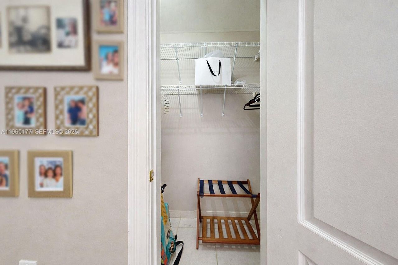 9400 SW 100th Ave Rd, Miami, FL 33176 Photo