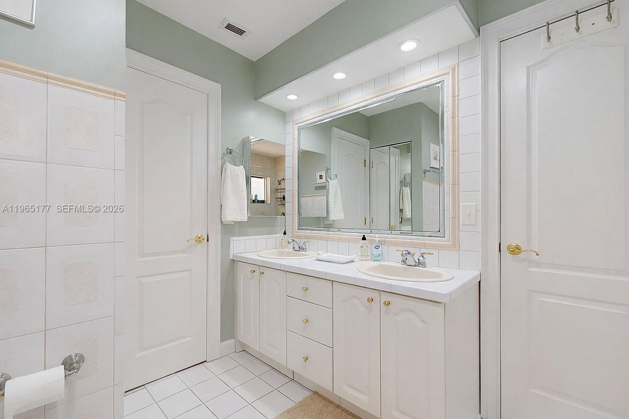 9400 SW 100th Ave Rd, Miami, FL 33176 Photo