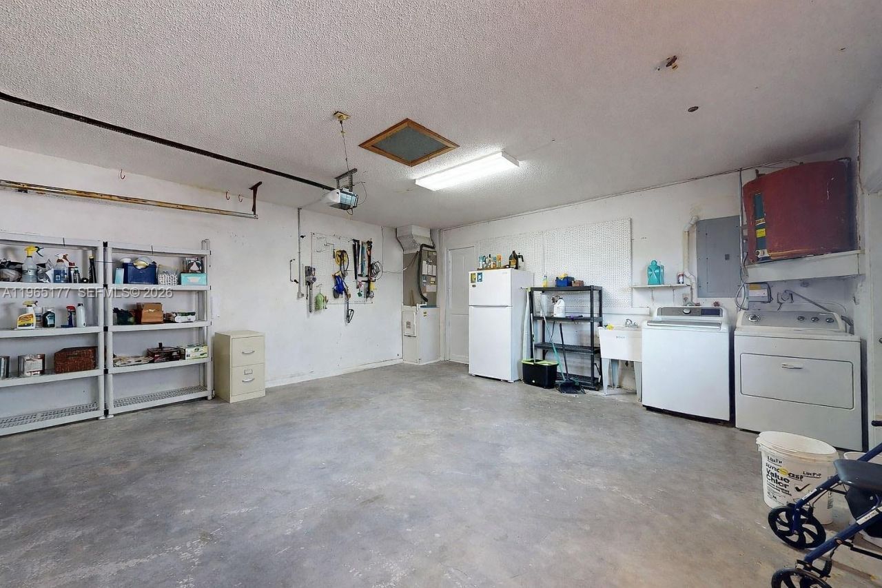 9400 SW 100th Ave Rd, Miami, FL 33176 Photo