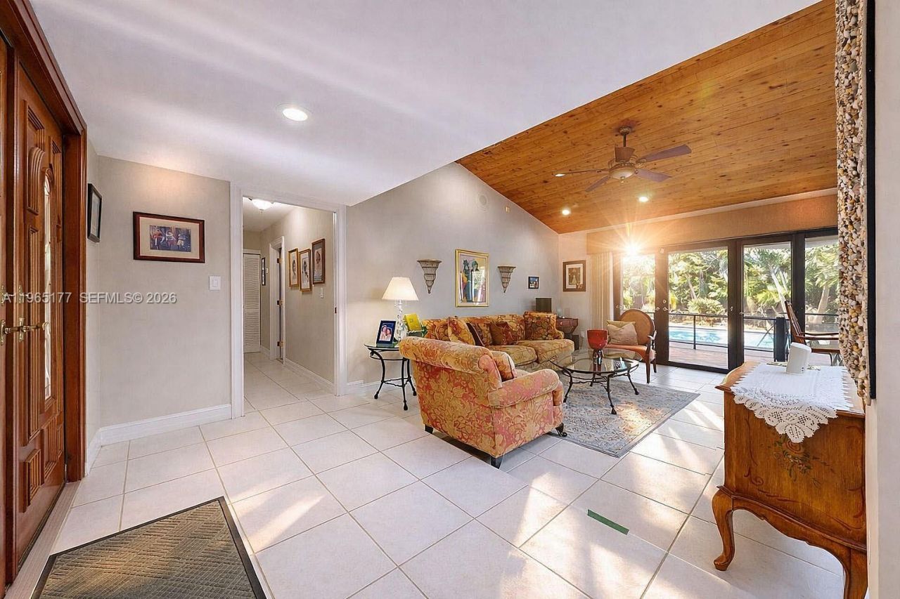 9400 SW 100th Ave Rd, Miami, FL 33176 Photo