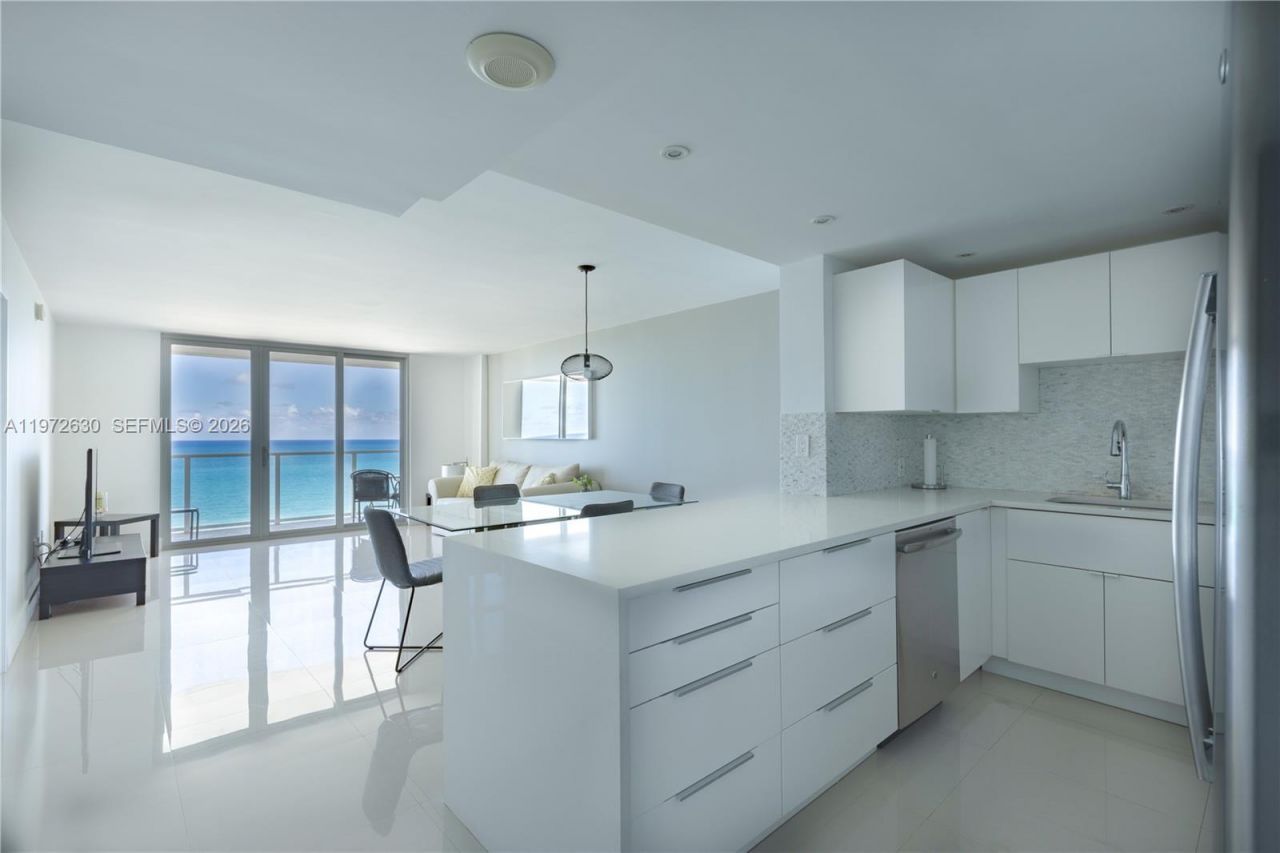 5701 Collins Ave, Unit 1204, Miami Beach, FL 33140 Photo
