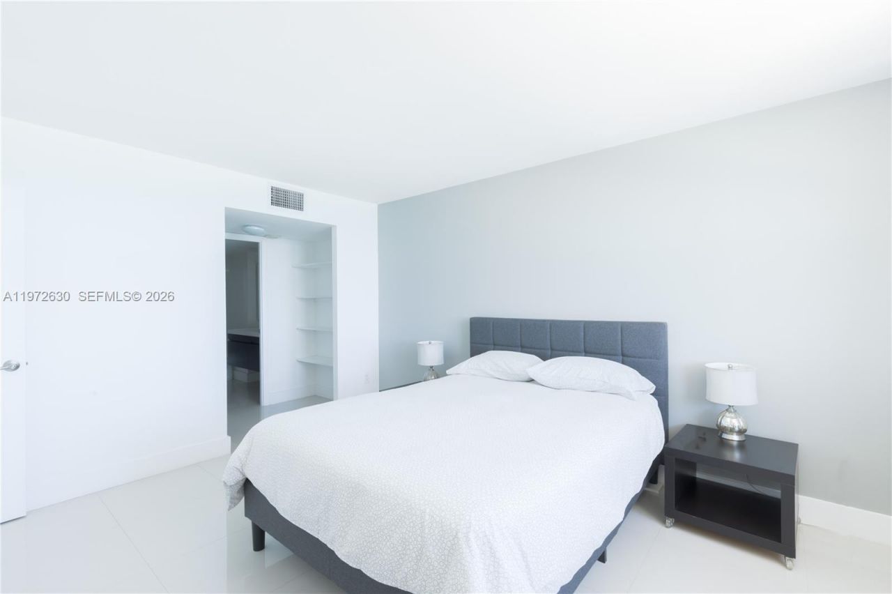 5701 Collins Ave, Unit 1204, Miami Beach, FL 33140 Photo