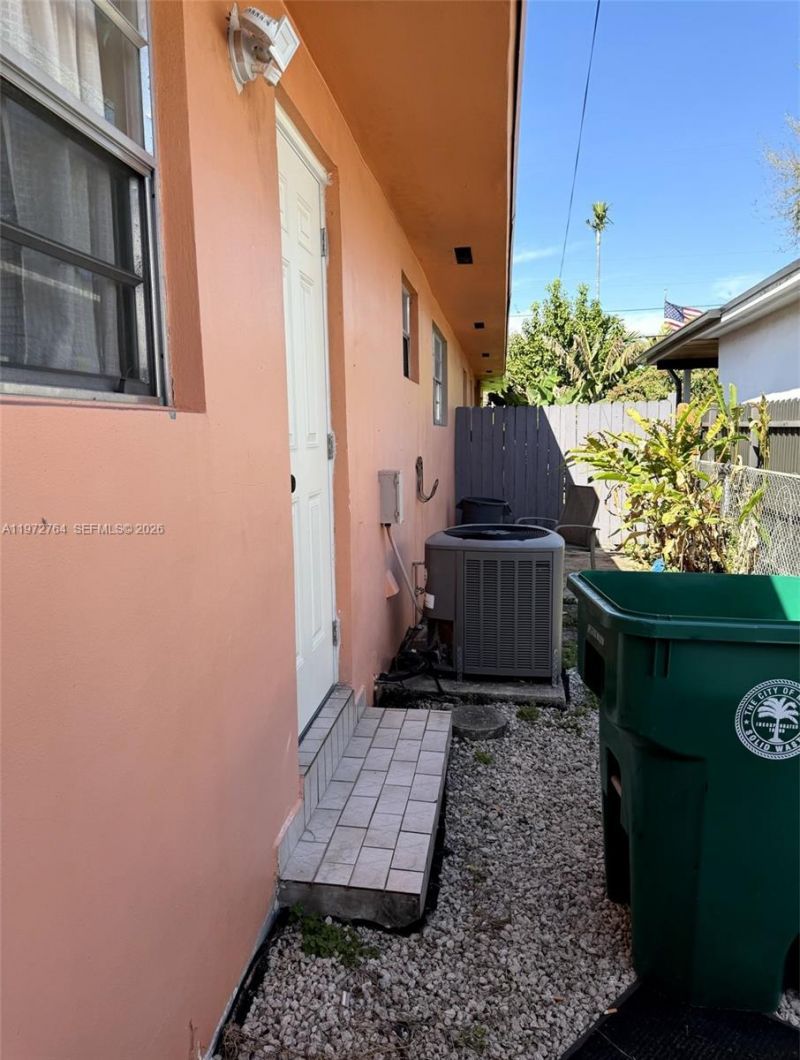 1845 NW 6th St , Unit 1845, Miami, FL 33125 Photo