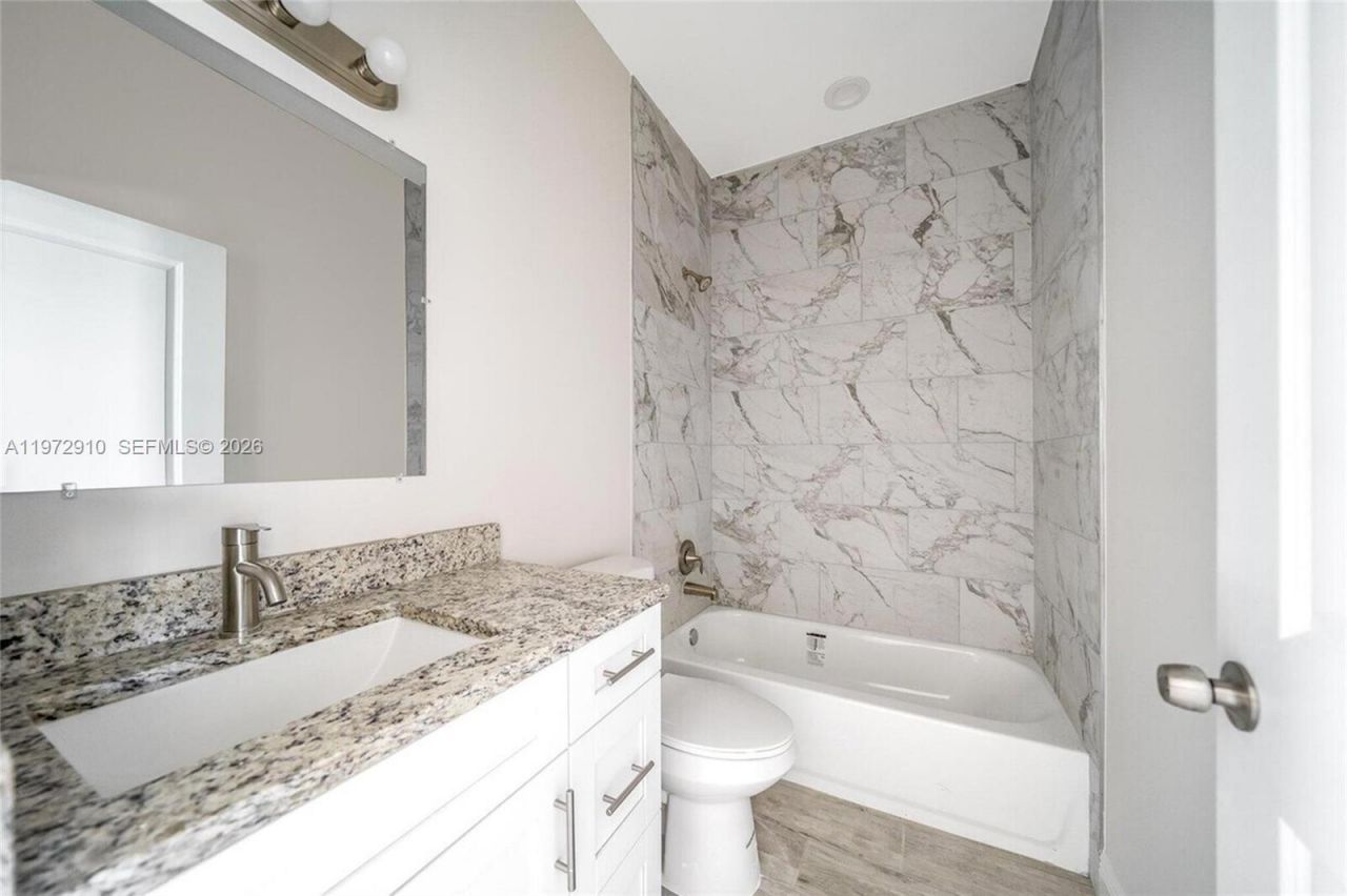 1546 W 26th Ct, Riviera Beach, FL 33404 Photo