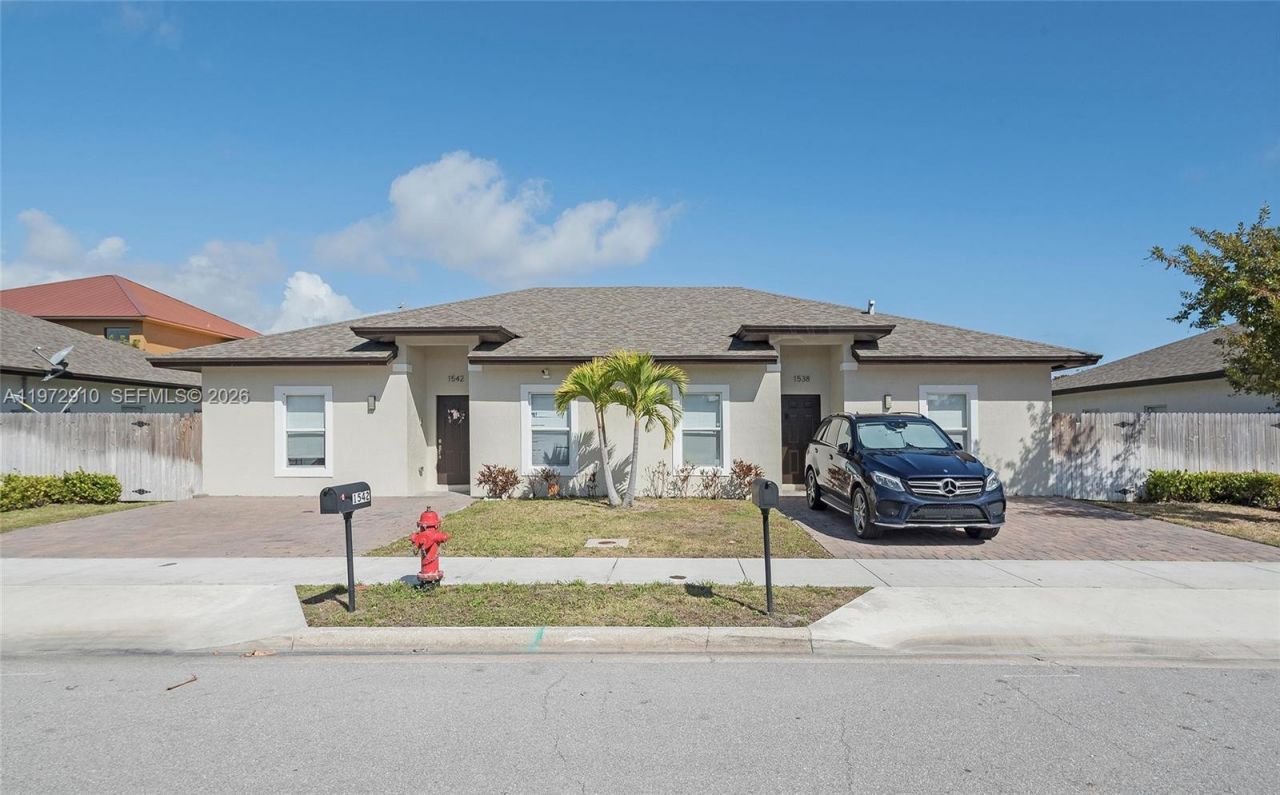 1546 W 26th Ct, Riviera Beach, FL 33404 Photo