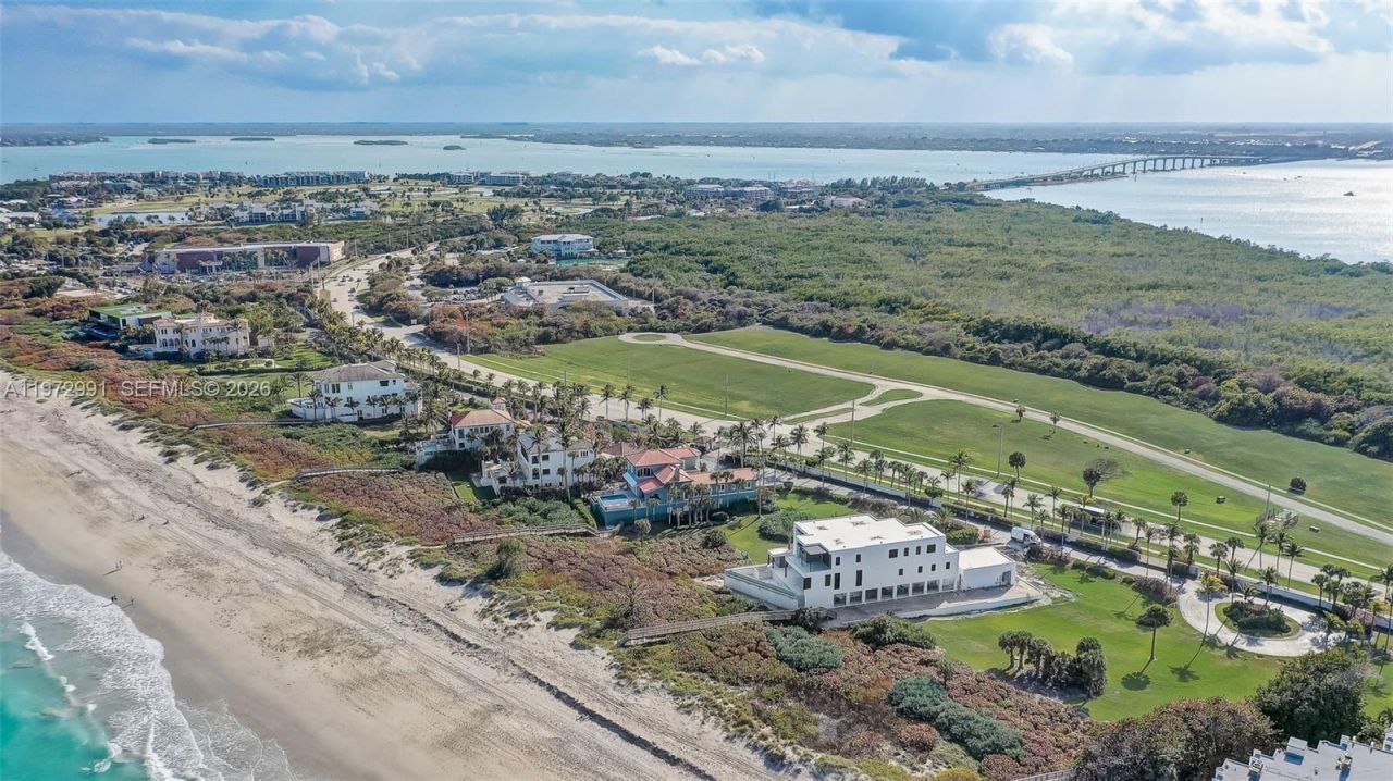 1245 NE Doubloon Dr , Hutchinson Island, FL 34996 Photo