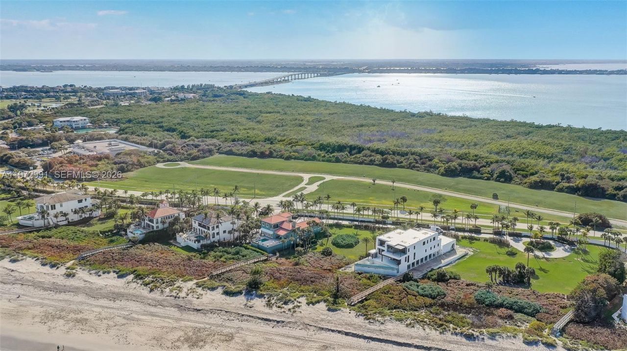 1245 NE Doubloon Dr , Hutchinson Island, FL 34996 Photo