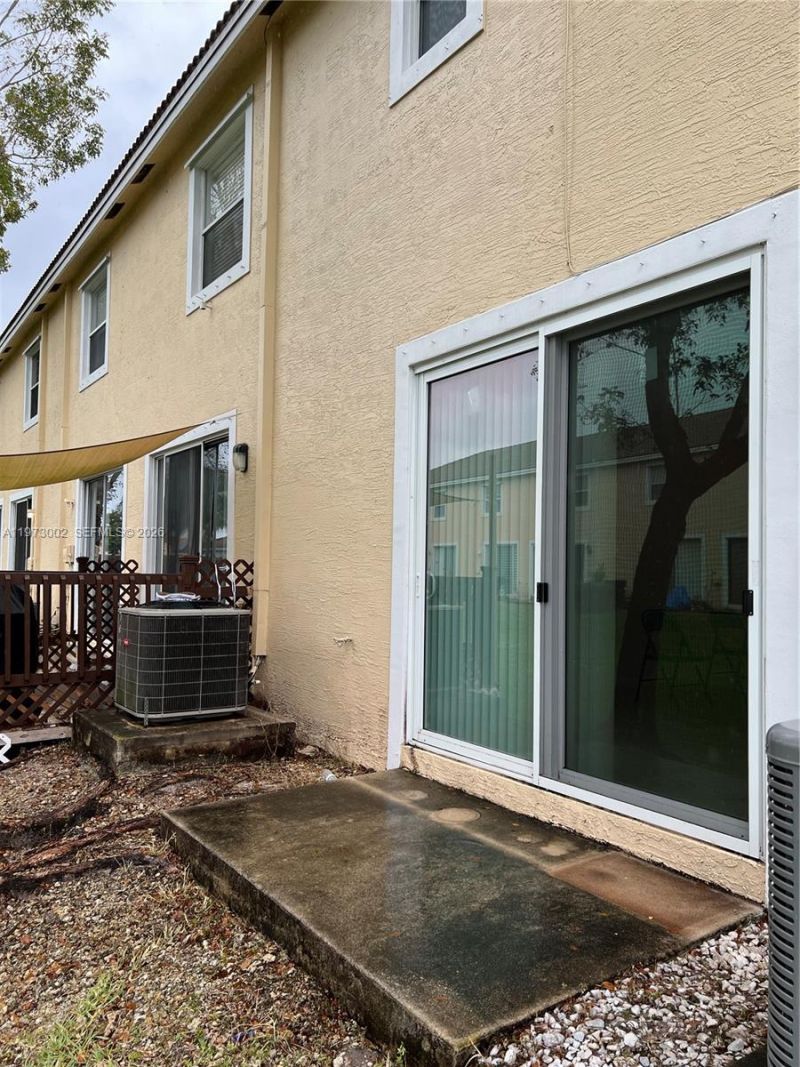 6361 Landings Ter, Unit 6361, Tamarac, FL 33321 Photo