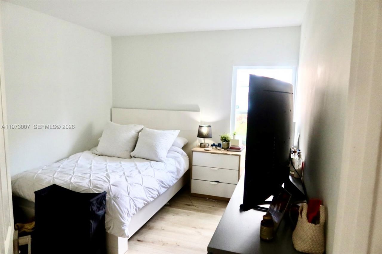 5862 NW 113th Pl, Doral, FL 33178 Photo