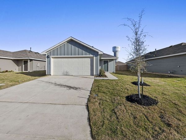 1009 Seedling, Seguin, TX 78155