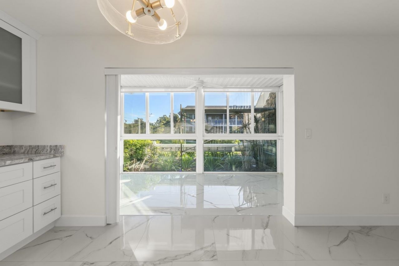 561 Periwinkle Way, Unit E4, Sanibel, FL 33957 Photo