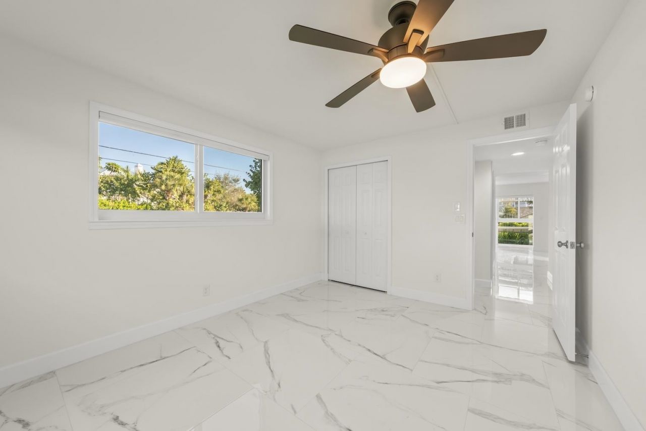 561 Periwinkle Way, Unit E4, Sanibel, FL 33957 Photo