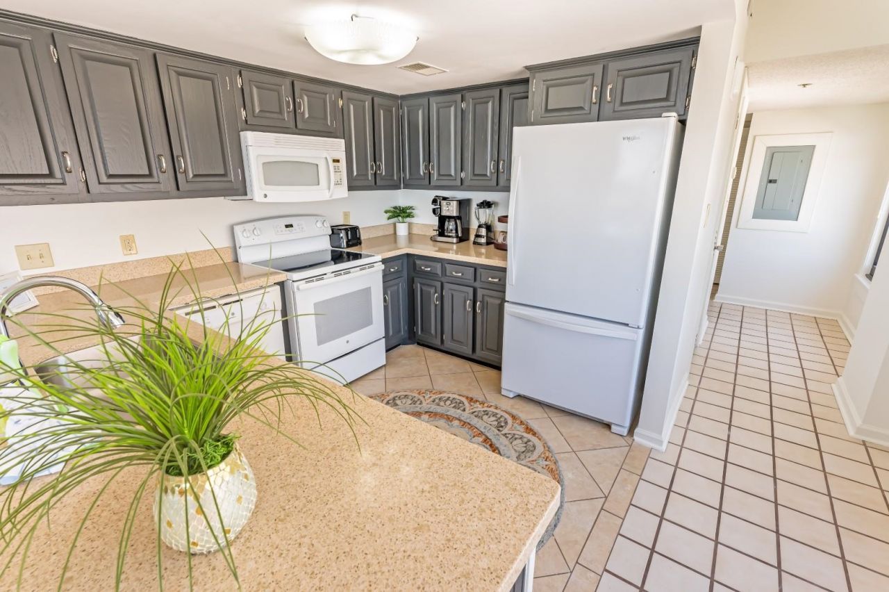 1015 South Ocean Blvd. Photo 7