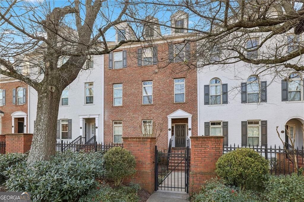 238 Le Gran Bend, Atlanta, GA 30328 Main Photo