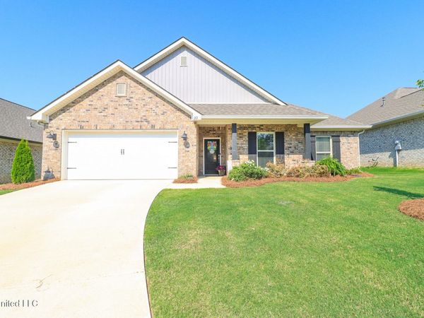 212 Serenity Lake Drive, Pearl, MS 39208