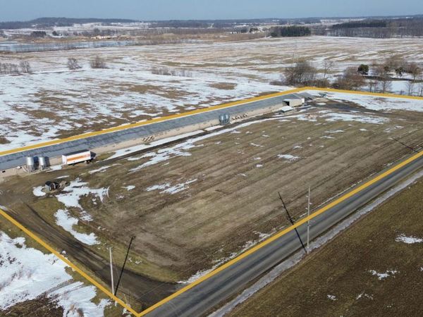 19575 South County Line Road, Milford, IN 46542