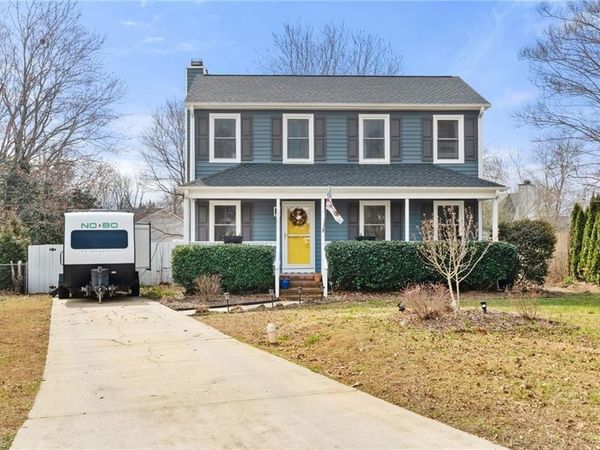 2209 Franklin Court, Burlington, NC 27215