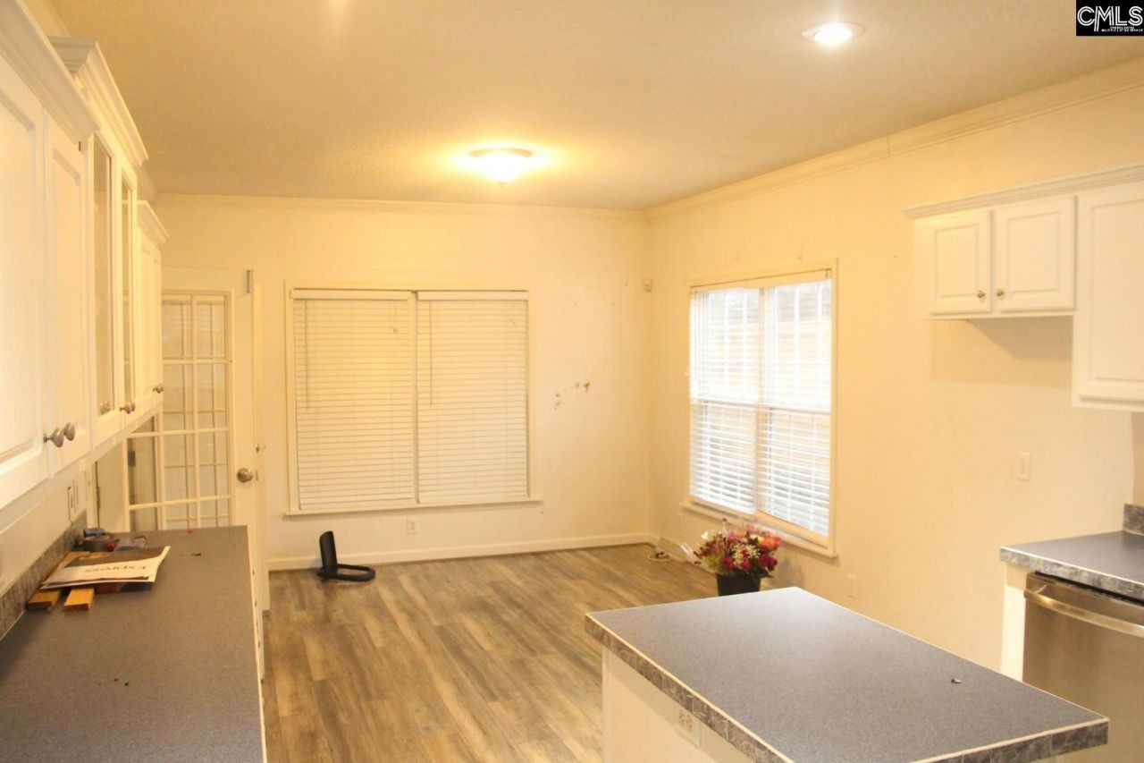 151 Hampton Street  Photo 5