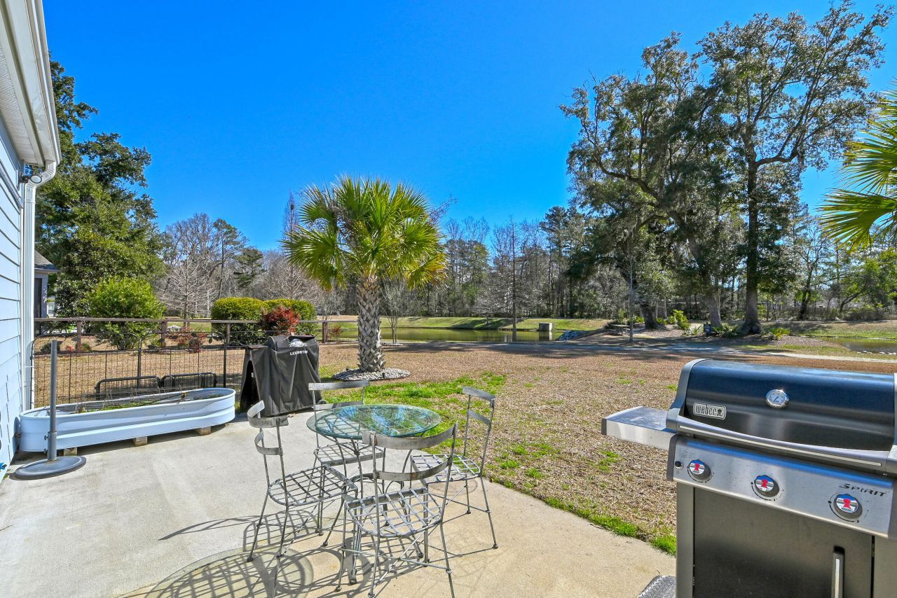 2186 Saint Johns Woods Parkway Photo 12