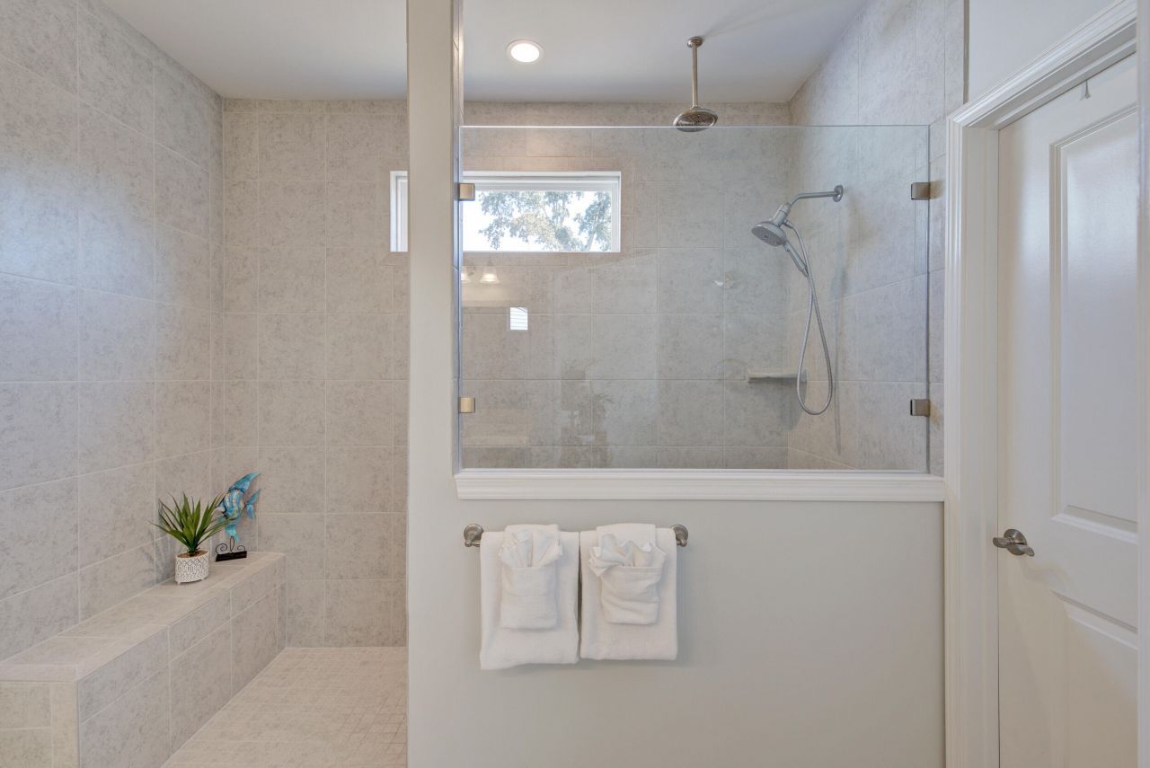 2186 Saint Johns Woods Parkway Photo 24