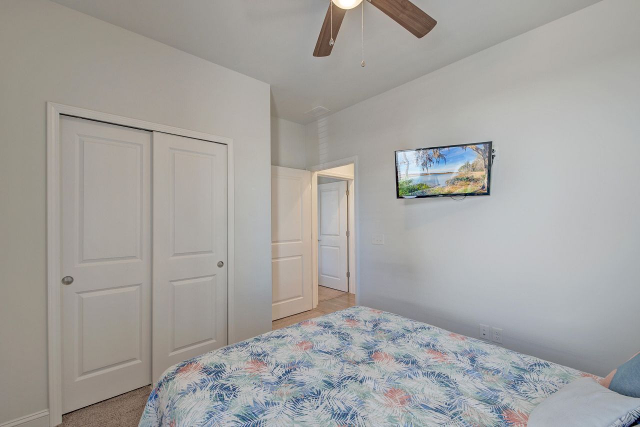 2186 Saint Johns Woods Parkway Photo 27