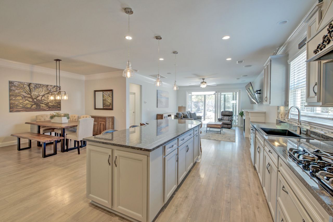 2186 Saint Johns Woods Parkway Photo 44