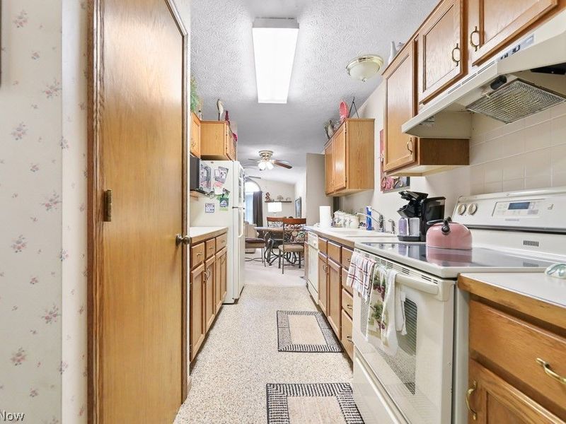 12714 Potomac Place NW, Uniontown, OH 44685 Photo 6