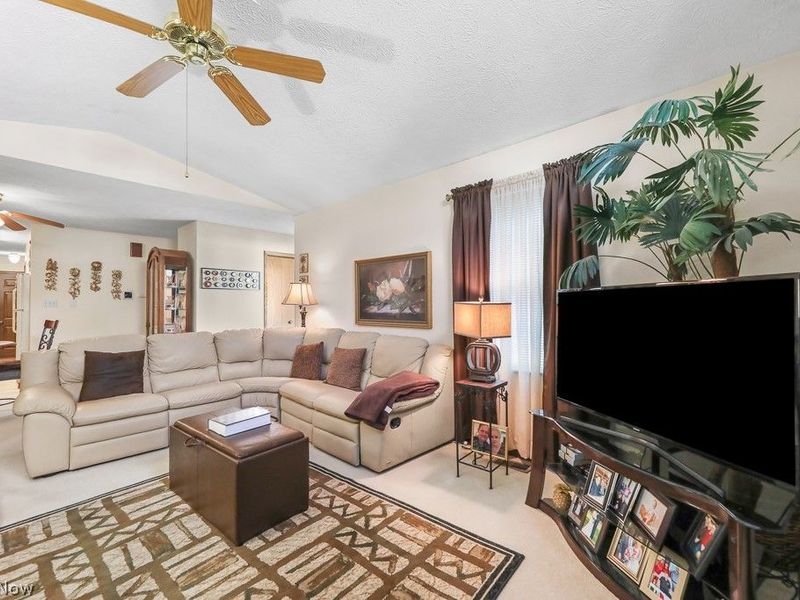 12714 Potomac Place NW, Uniontown, OH 44685 Photo 9