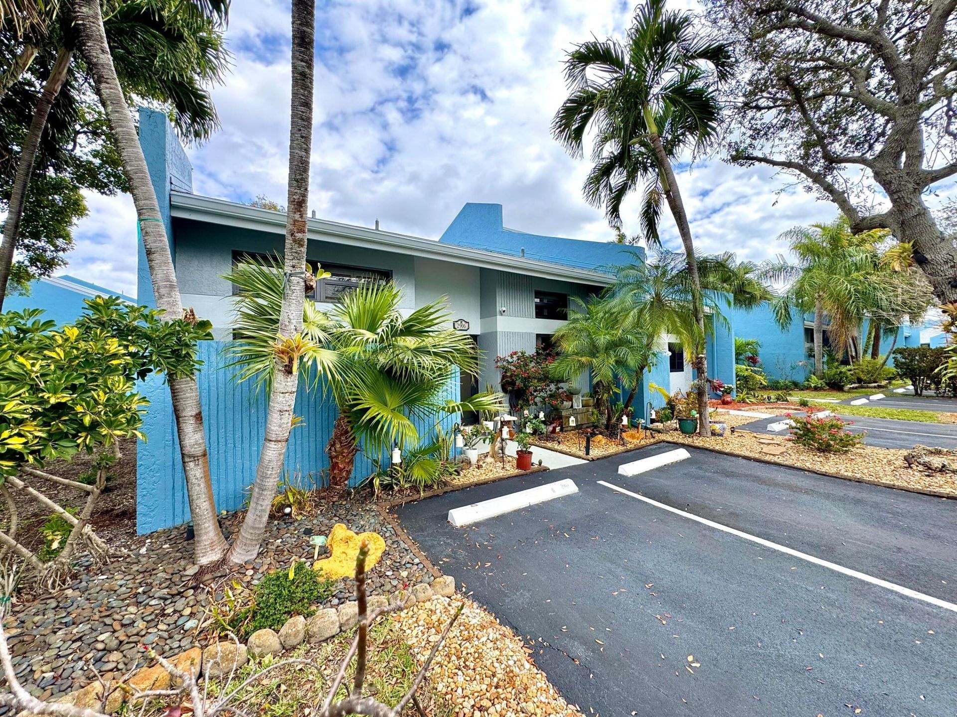 2840 S Oakland Forest Drive, Unit 2906, Oakland Park, FL 33309 Photo