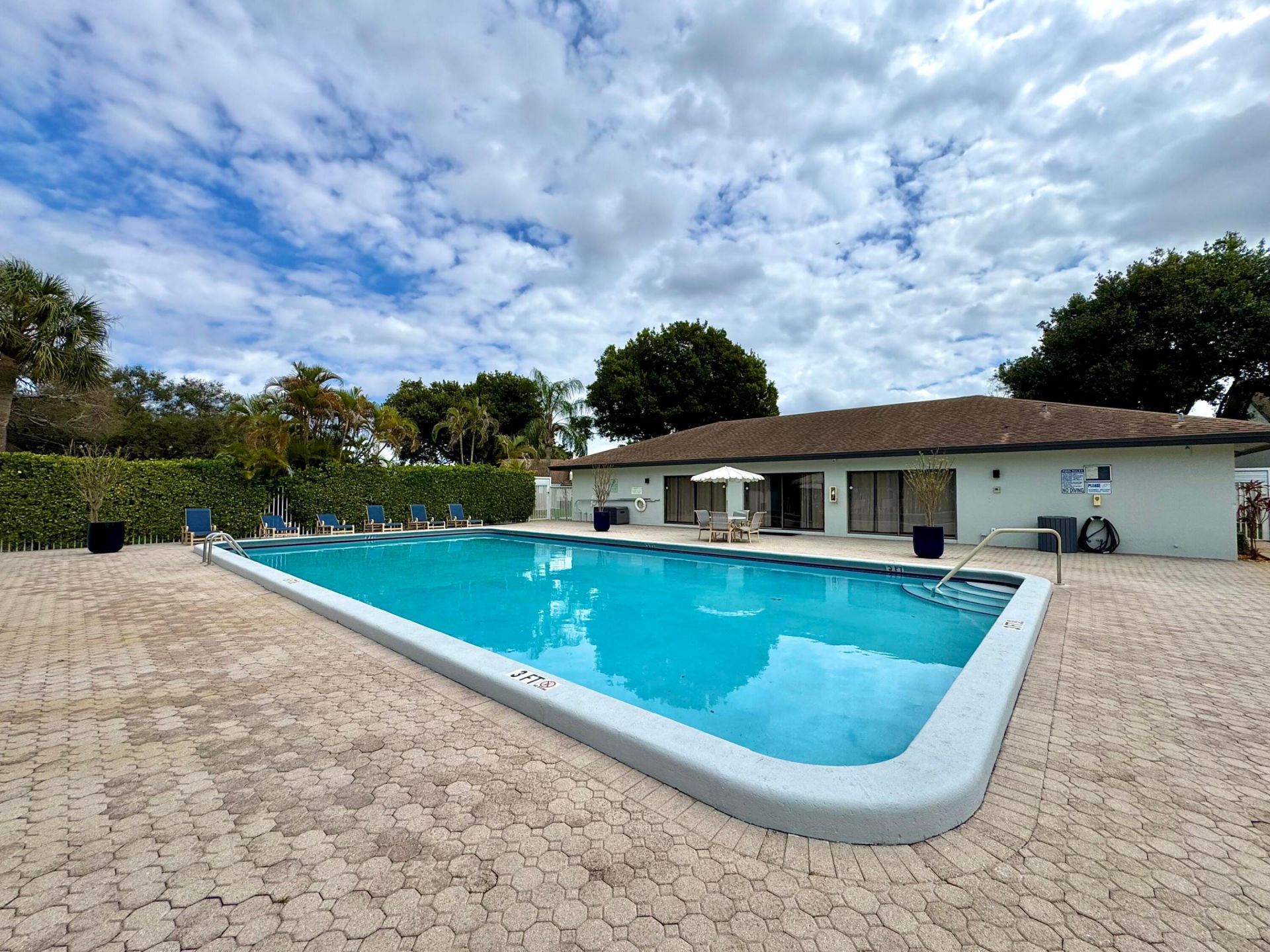 2840 S Oakland Forest Drive, Unit 2906, Oakland Park, FL 33309 Photo