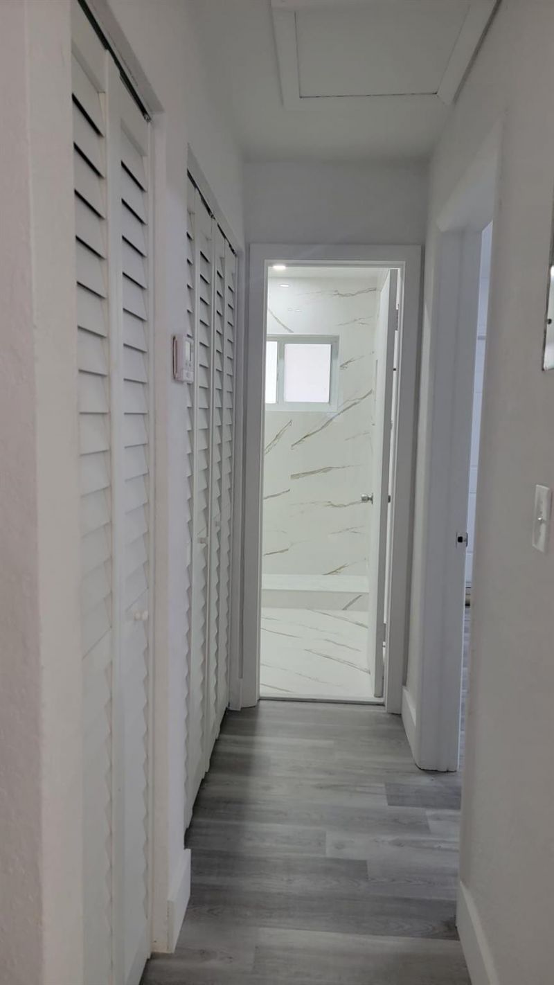 618 SW 14th Terrace, Unit 4, Fort Lauderdale, FL 33312 Photo