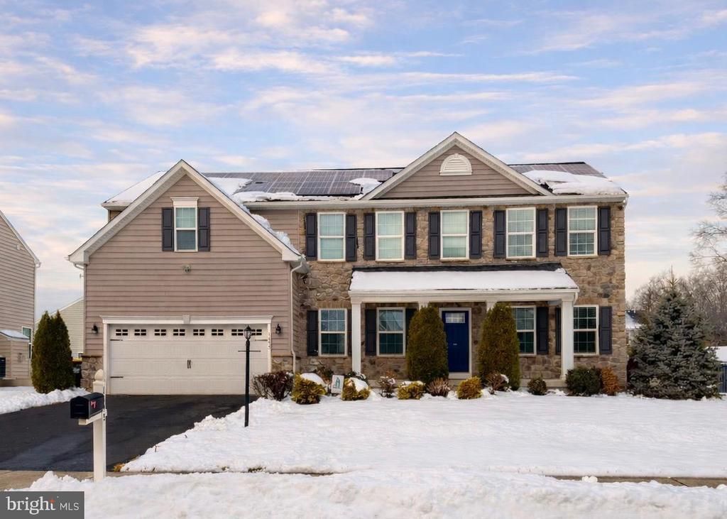 1695 LATCH STRING LANE, HATFIELD, PA 19440